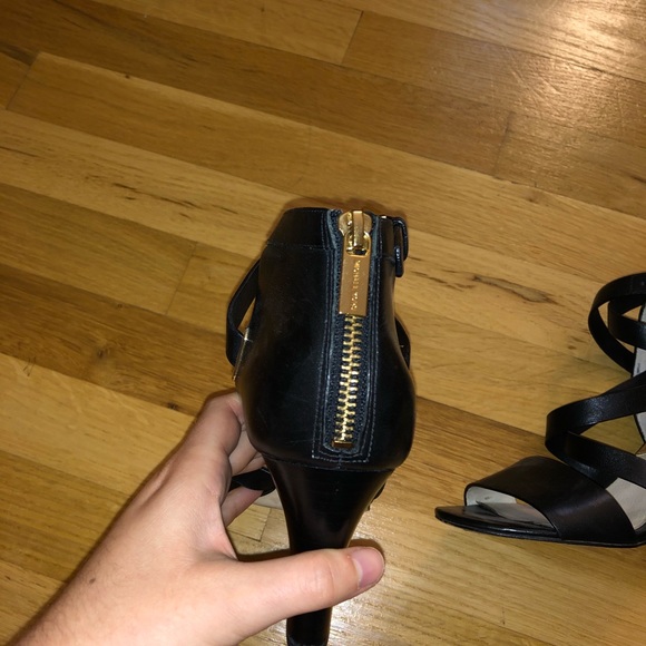 Michael Kors Strappy heels - Picture 3 of 3